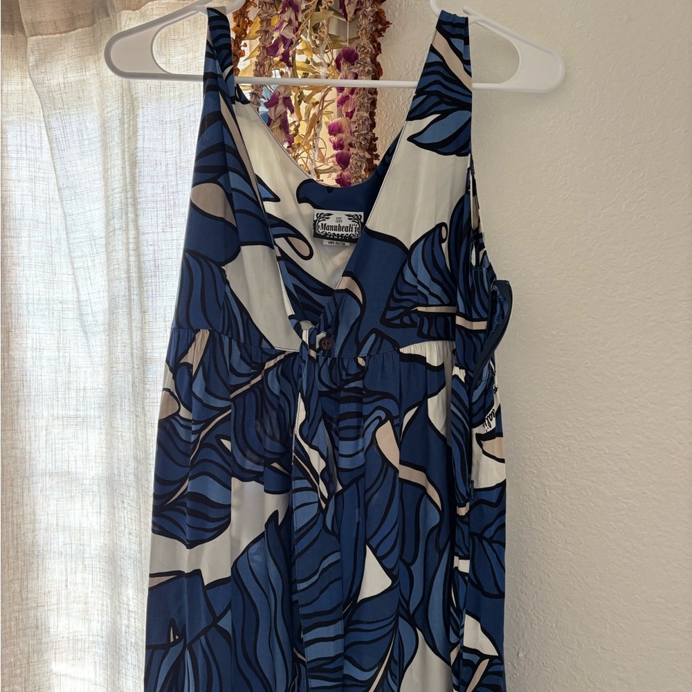 Manuhealii Blue and White Floral Maxi Dress